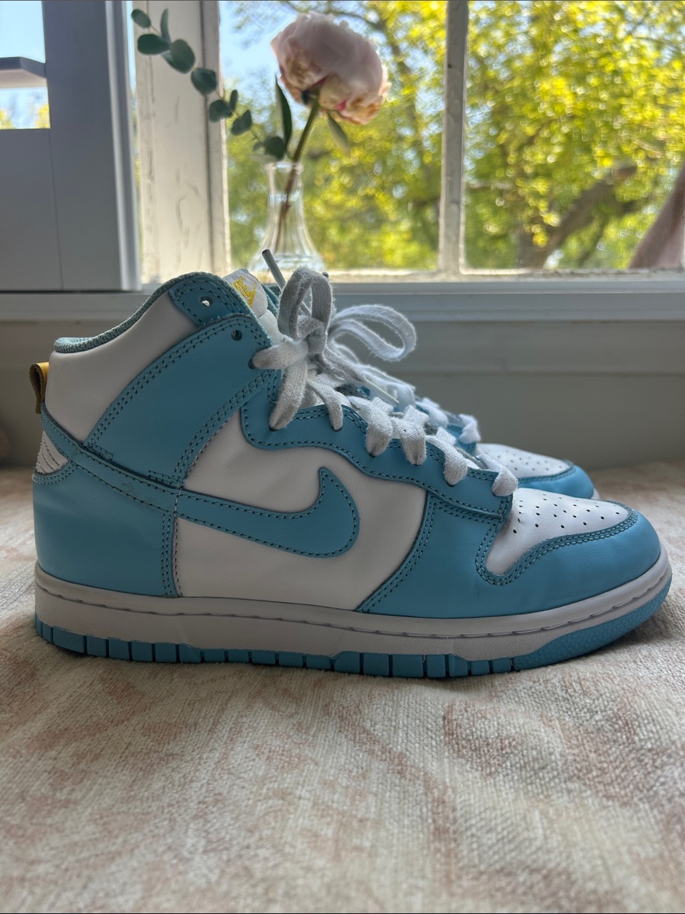 Nike Kids High-Top Sneakers in White and Light Blue